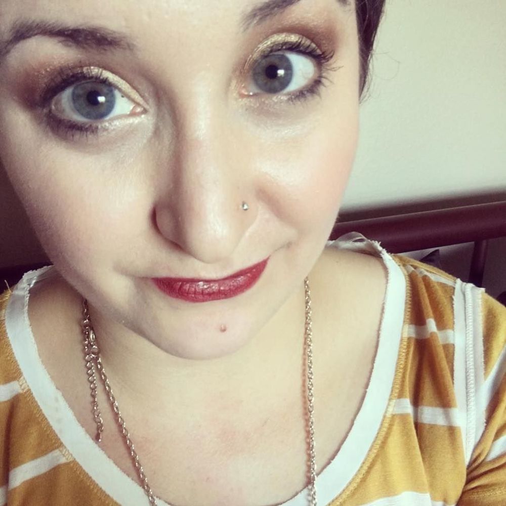 Meet your Posher, Kayla